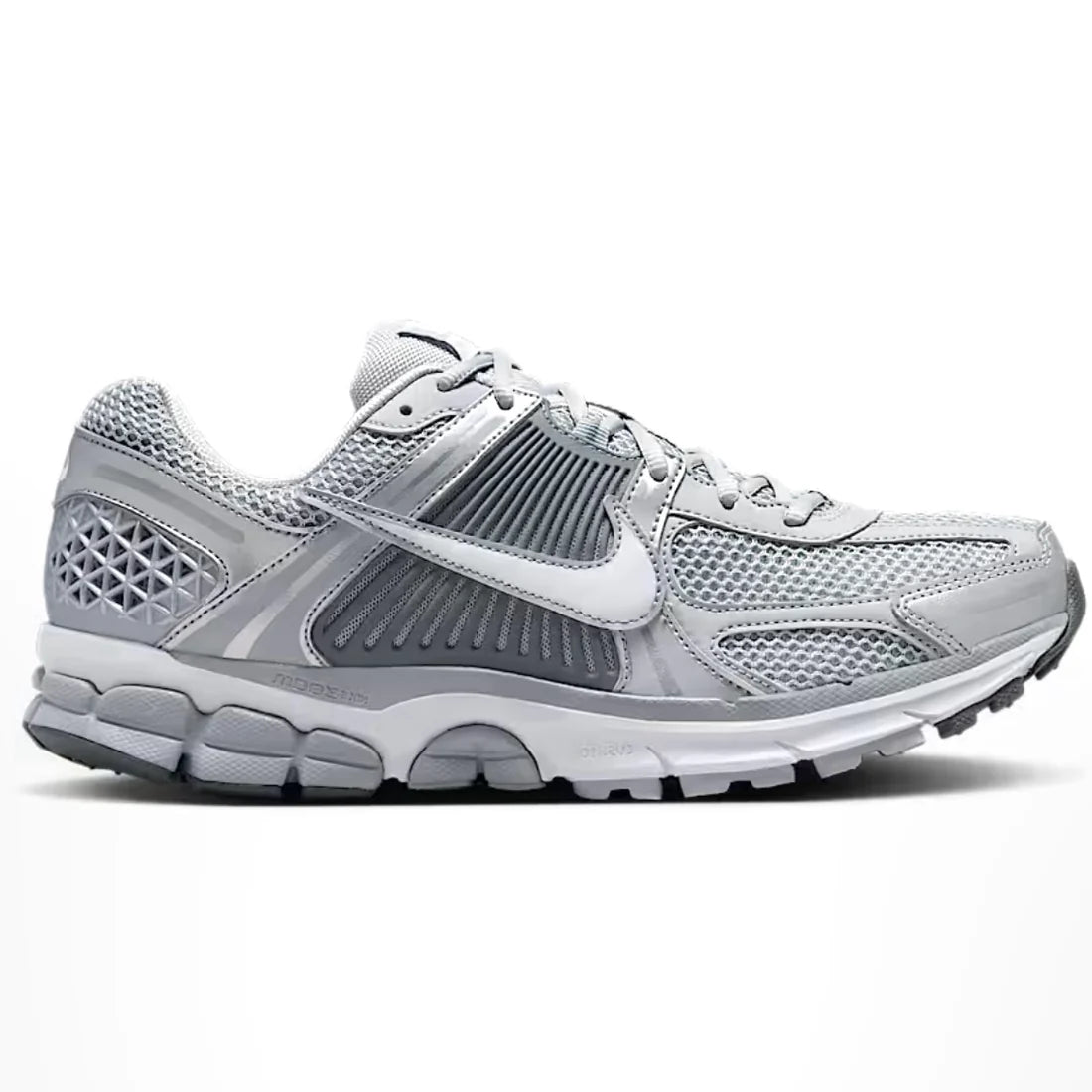 Nike Zoom Vomero 5 with fluffy laces