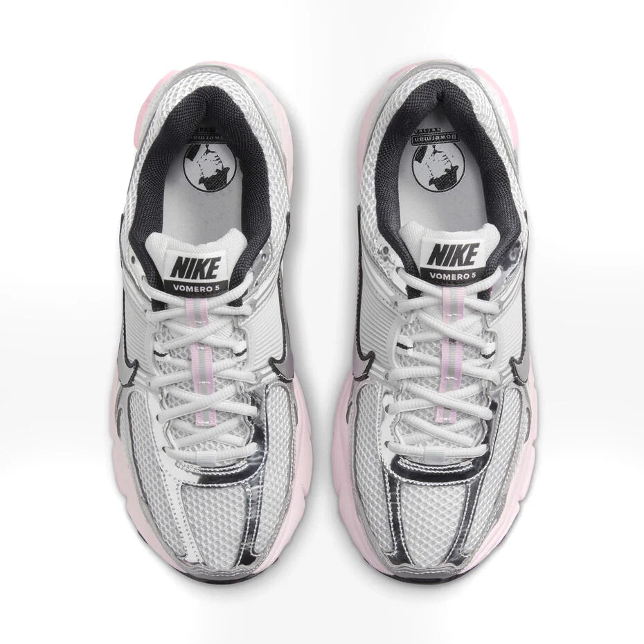 Nike Zoom Vomero 5 with fluffy laces